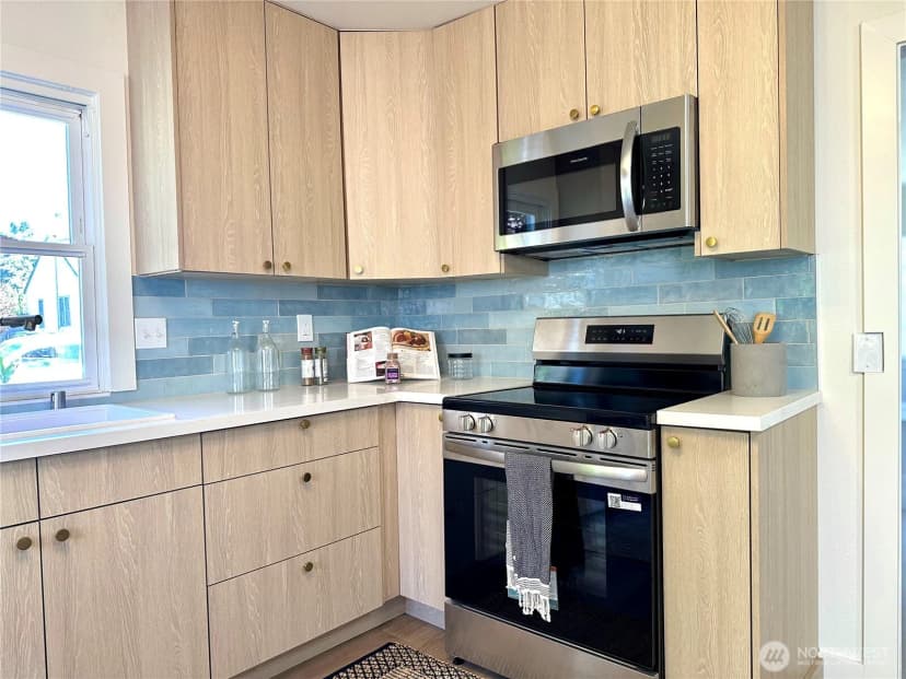Property photo for 421 Wells Avenue N, Renton photo 12