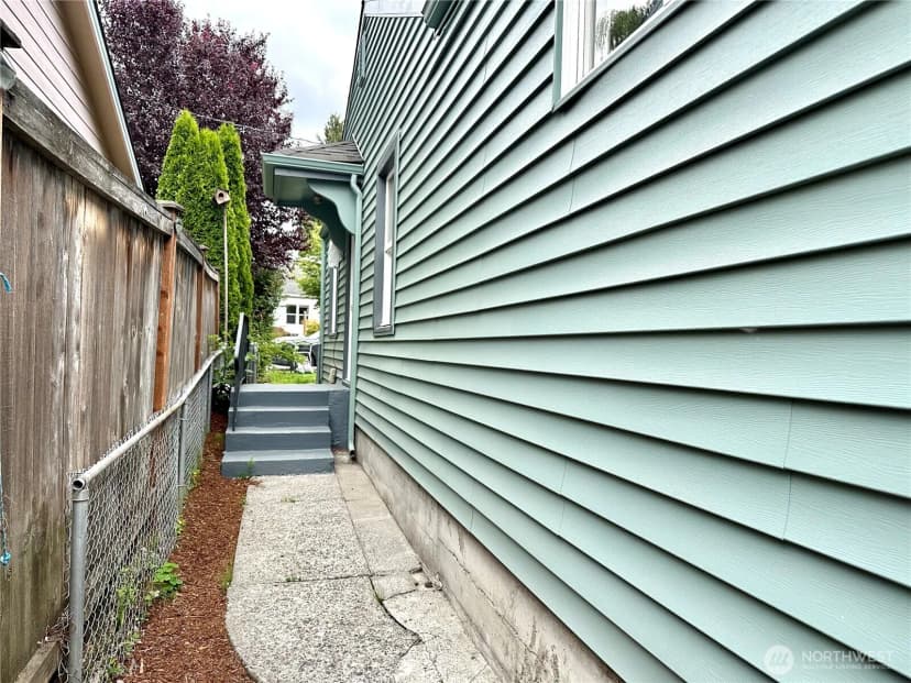 Property photo for 421 Wells Avenue N, Renton photo 24