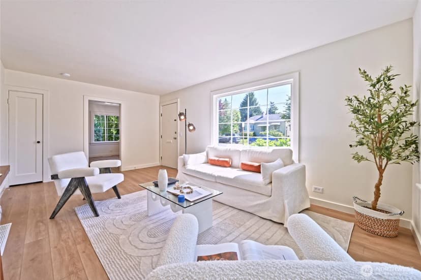 Property photo for 421 Wells Avenue N, Renton photo 2