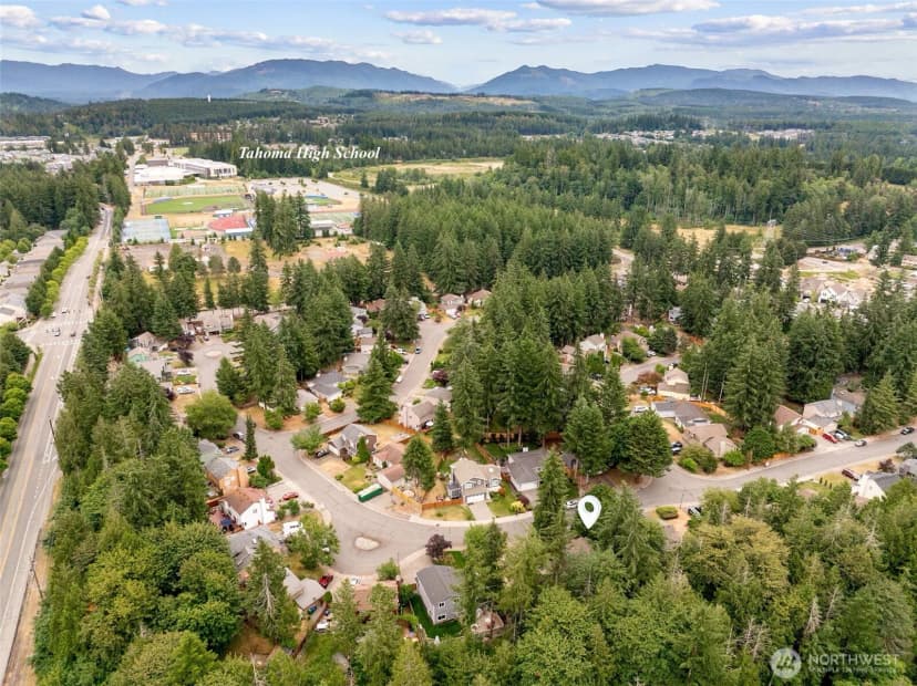 Property photo for 27319 226 Street Se, Maple Valley photo 2