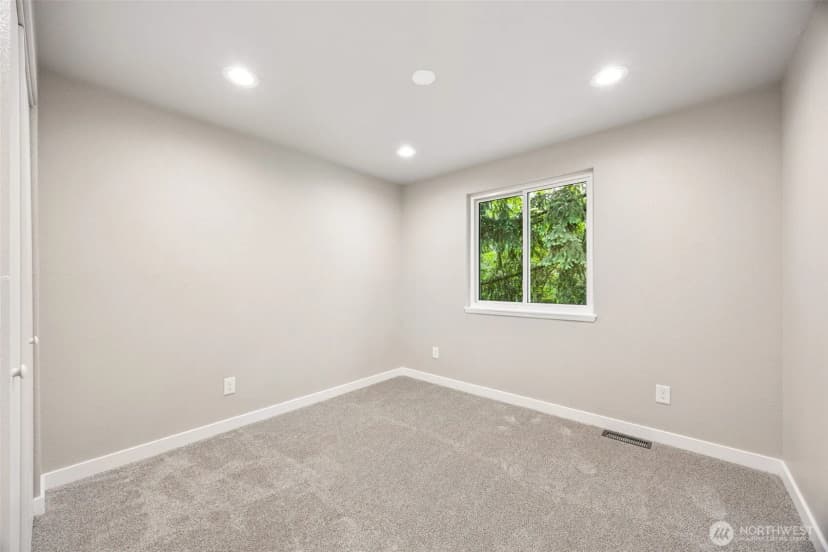 Property photo for 27319 226 Street Se, Maple Valley photo 16