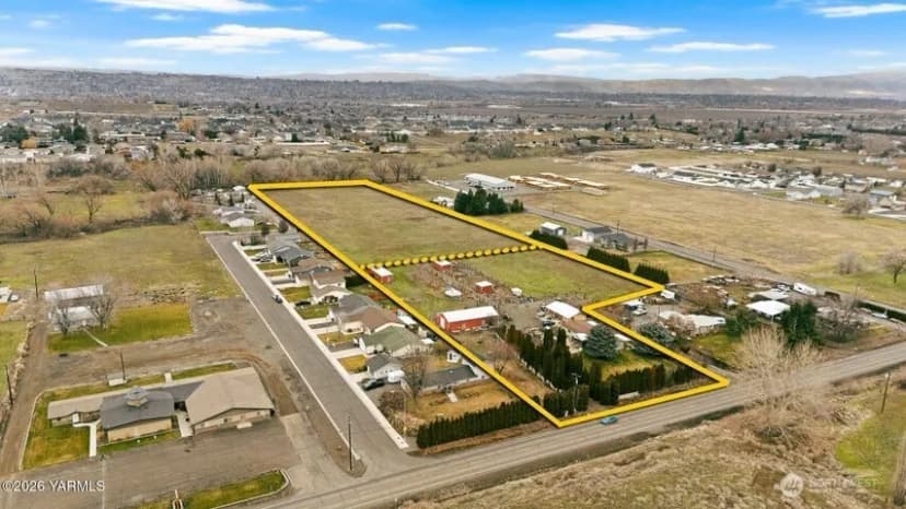 Property photo for 7703 Ahtanum Road, Yakima