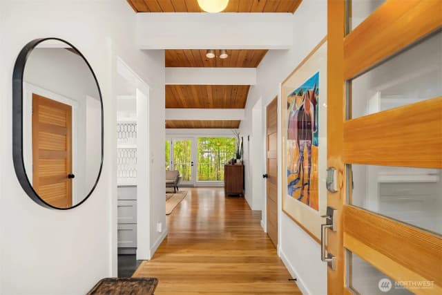 Property photo for 3727 77th Place Se, Mercer Island photo 4