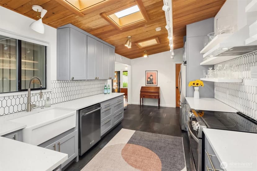 Property photo for 3727 77th Place Se, Mercer Island photo 10
