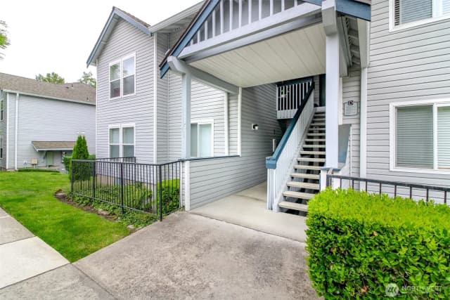 Property photo for 33020 10th Avenue Sw #d102, Federal Way photo 2