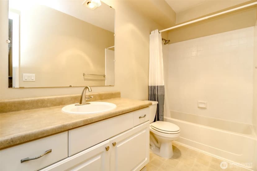 Property photo for 33020 10th Avenue Sw #d102, Federal Way photo 14