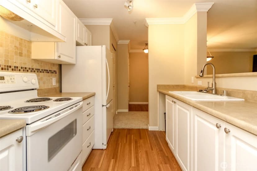 Property photo for 33020 10th Avenue Sw #d102, Federal Way photo 11