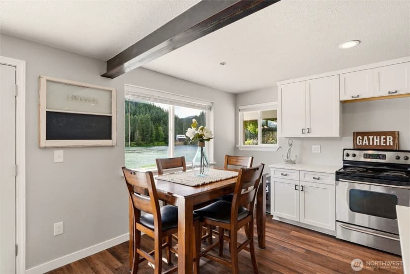 Property photo for 128 S River Rd, Cusick photo 13