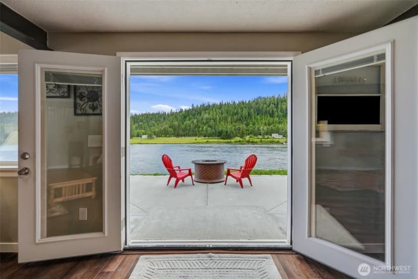 Property photo for 128 S River Rd, Cusick photo 21