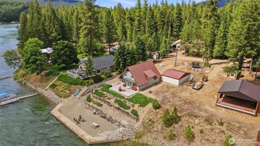 Property photo for 128 S River Rd, Cusick
