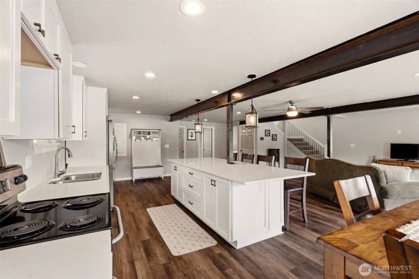 Property photo for 128 S River Rd, Cusick photo 10