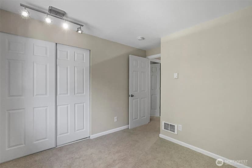 Property photo for 23822 35th Avenue W, Brier photo 31