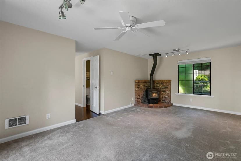 Property photo for 23822 35th Avenue W, Brier photo 21