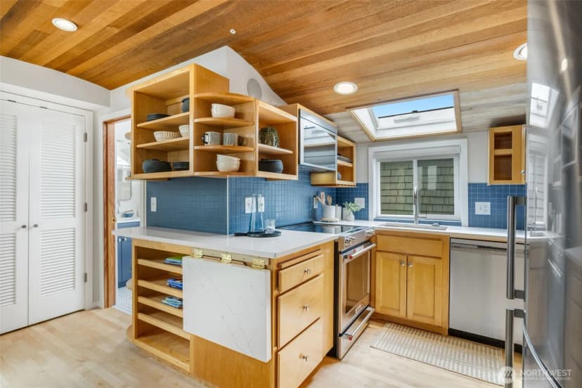 Property photo for 2235 Fairview Avenue E #6, Seattle photo 8