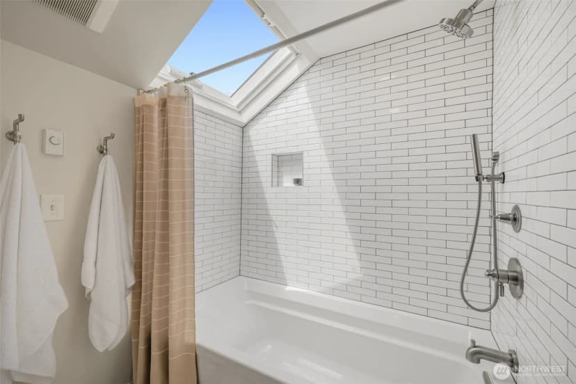 Property photo for 2235 Fairview Avenue E #6, Seattle photo 23