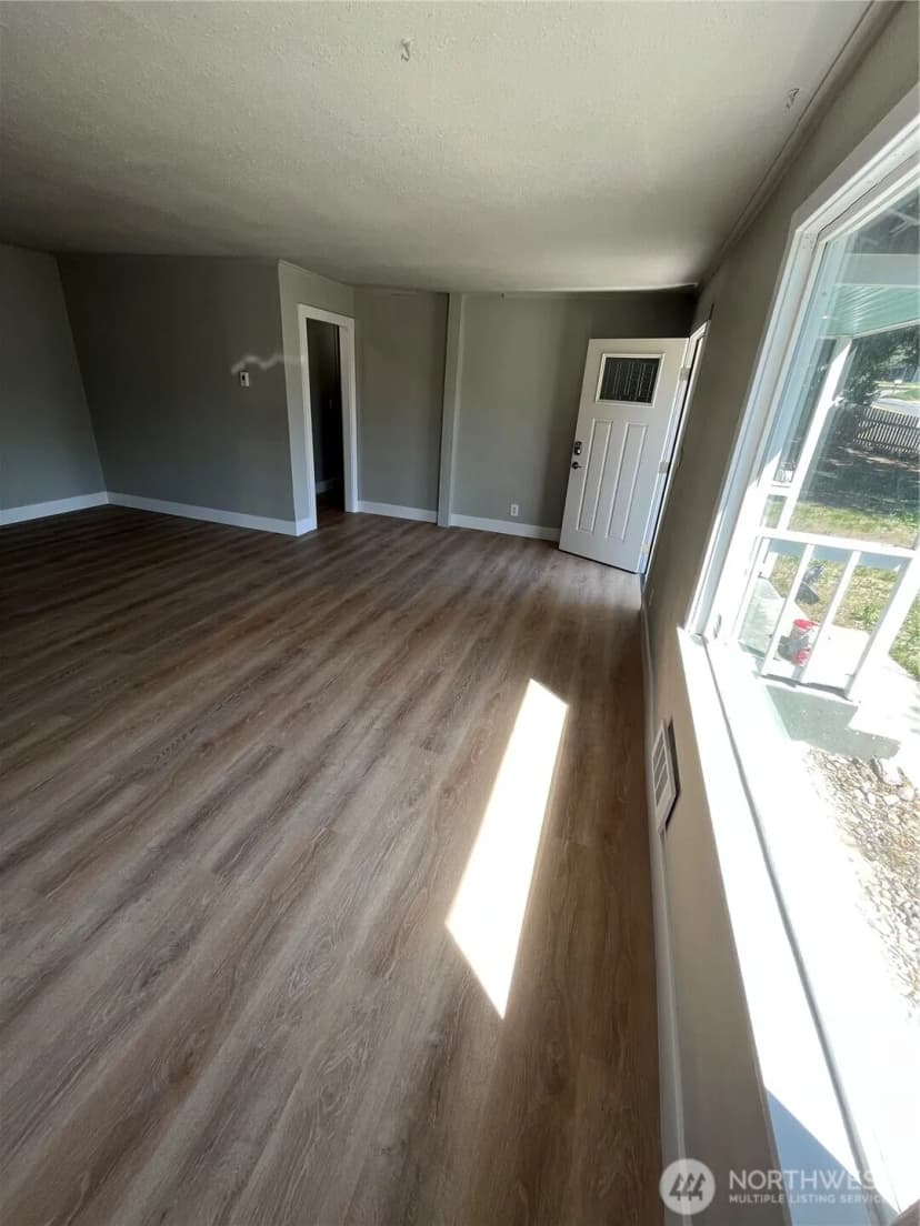 Property photo for 1591 Ne 3rd Street Ne, East Wenatchee photo 18