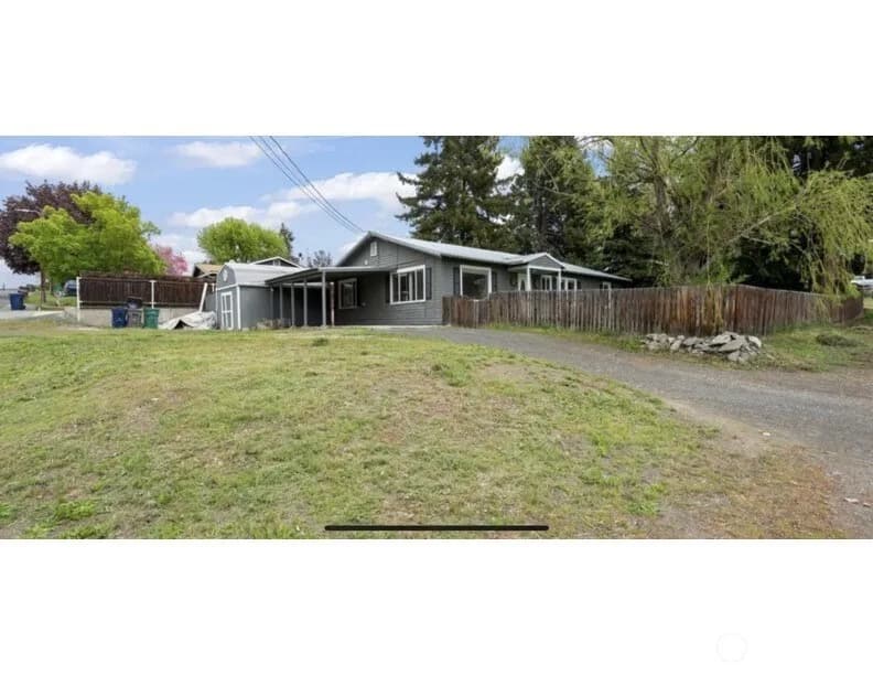 Property photo for 1591 Ne 3rd Street Ne, East Wenatchee photo 4