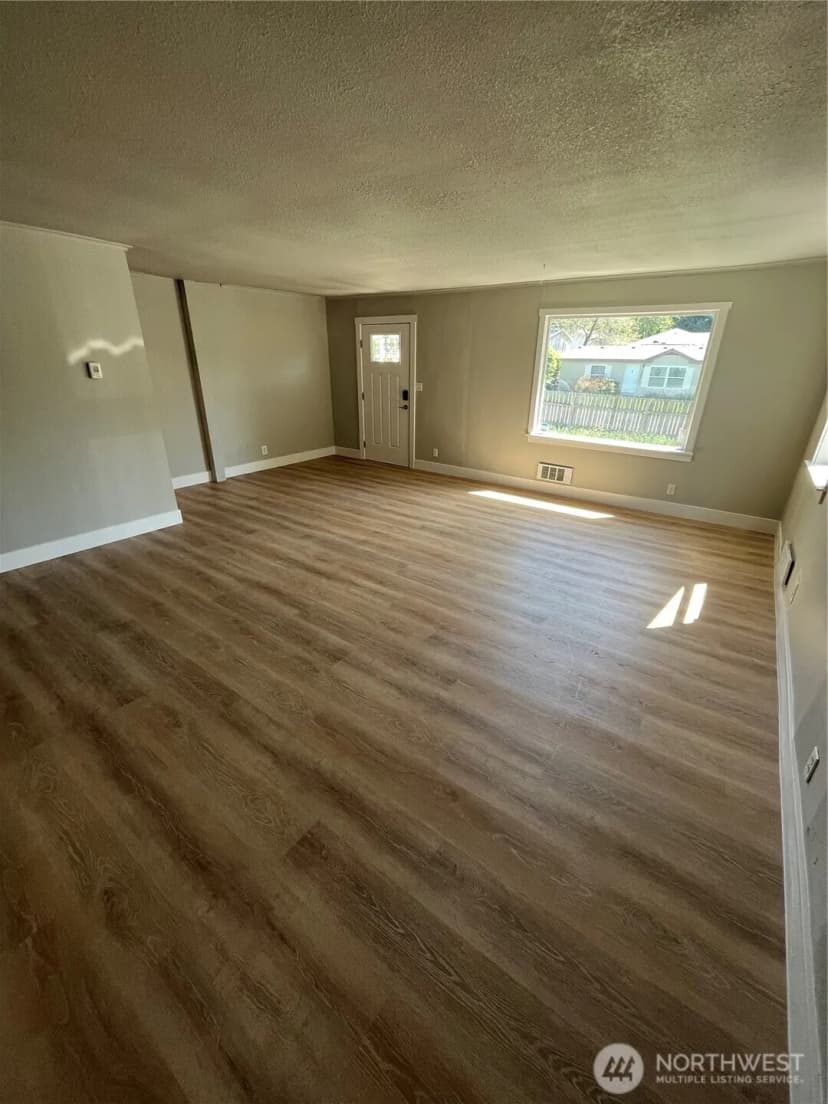 Property photo for 1591 Ne 3rd Street Ne, East Wenatchee photo 17