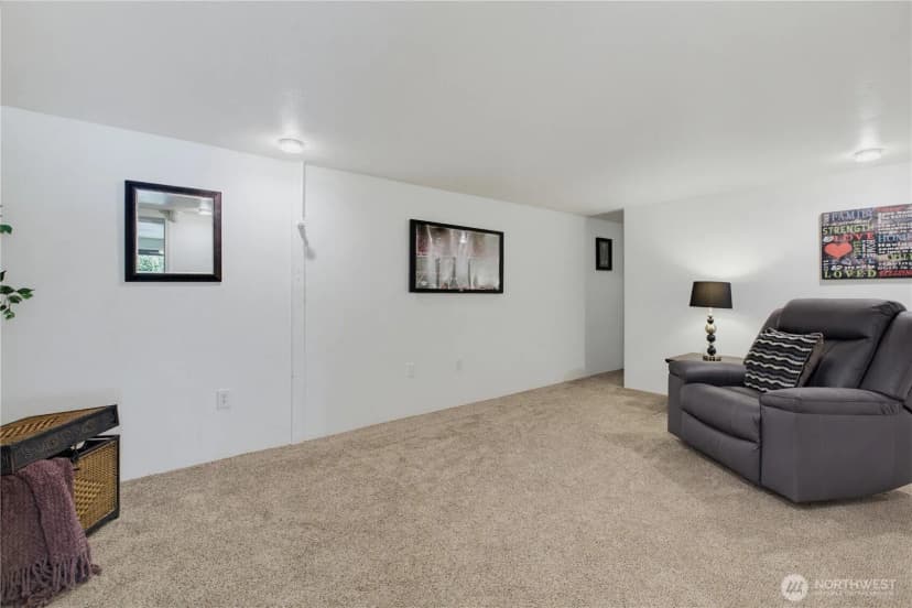 Property photo for 11267 145th Avenue Se, Renton photo 14