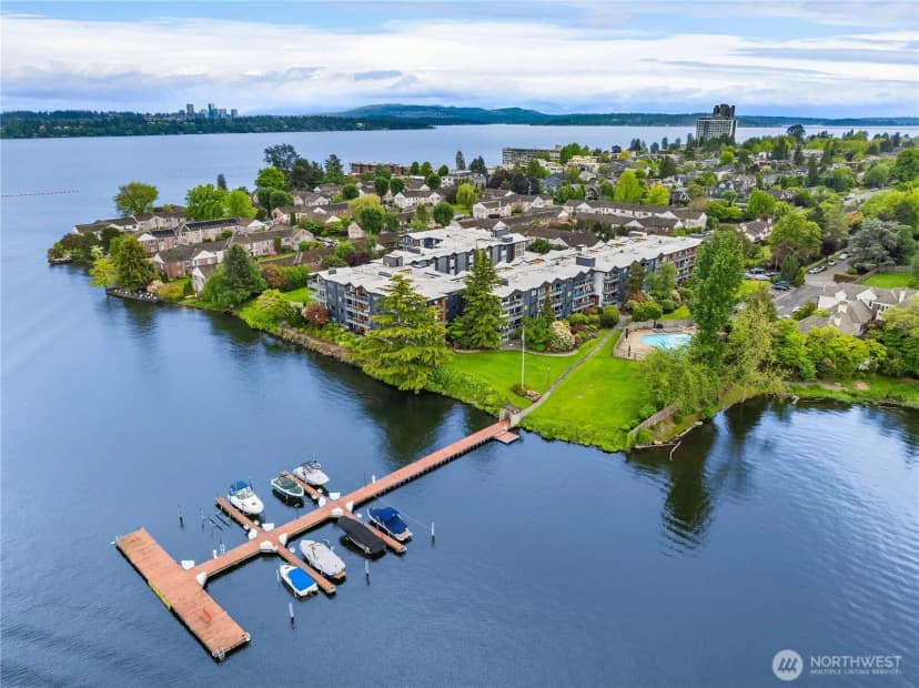 Property photo for 2501 Canterbury Lane E, Seattle photo 32