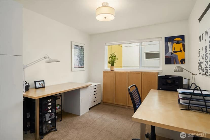 Property photo for 2501 Canterbury Lane E, Seattle photo 20