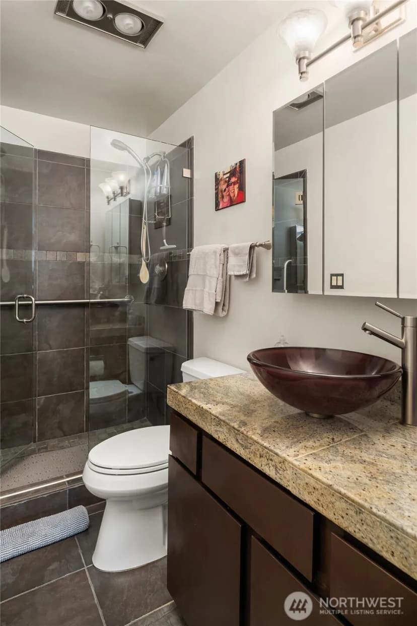 Property photo for 2501 Canterbury Lane E, Seattle photo 19