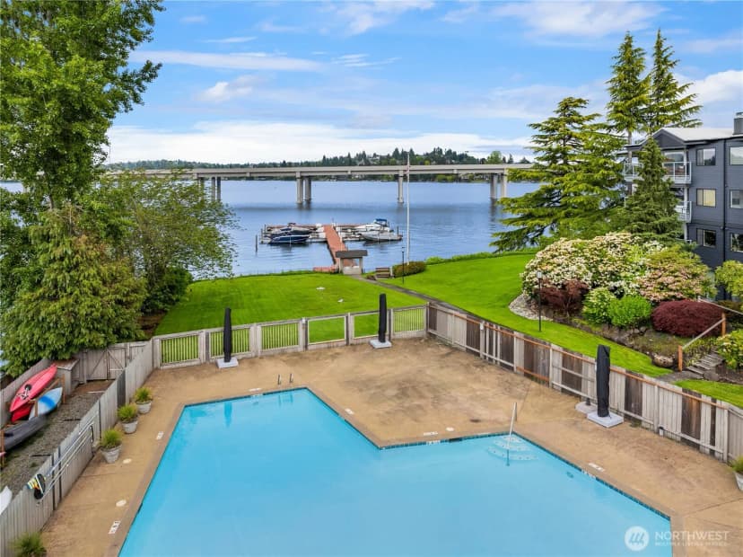 Property photo for 2501 Canterbury Lane E, Seattle photo 25