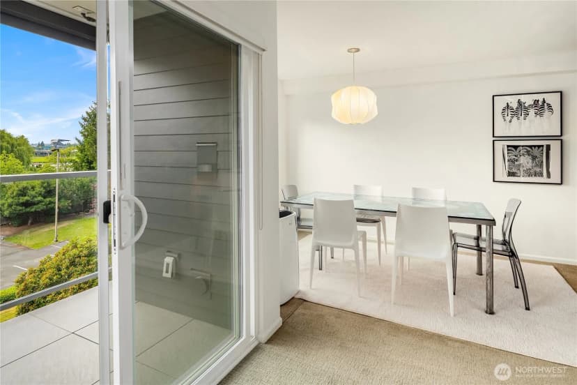 Property photo for 2501 Canterbury Lane E, Seattle photo 10