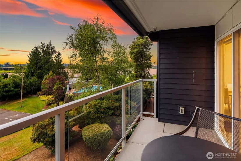 Property photo for 2501 Canterbury Lane E, Seattle photo 22
