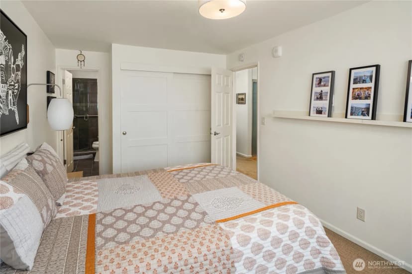 Property photo for 2501 Canterbury Lane E, Seattle photo 18