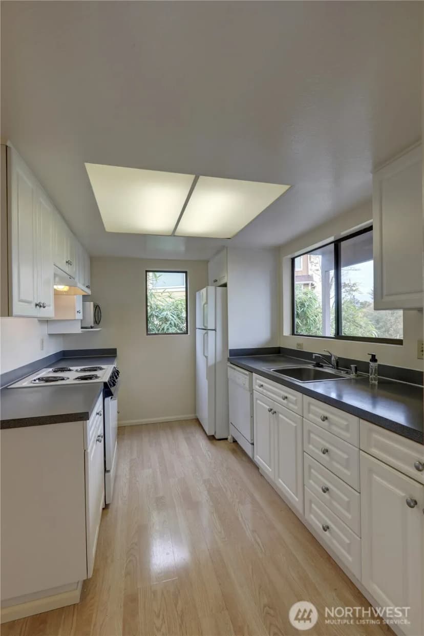 Property photo for 11643 91st Place Ne, Kirkland photo 6