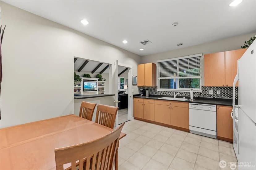 Property photo for 5007 Lake Place S #d27, Renton photo 34