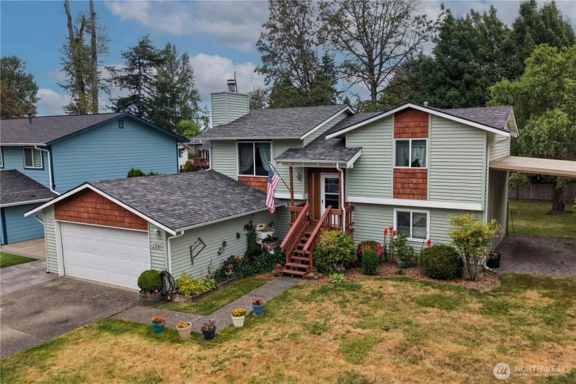 Property photo for 3200 Se 20th Court, Renton photo 33