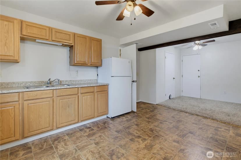 Property photo for 3200 Se 20th Court, Renton photo 15