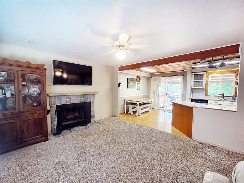 Property photo for 3200 Se 20th Court, Renton photo 5