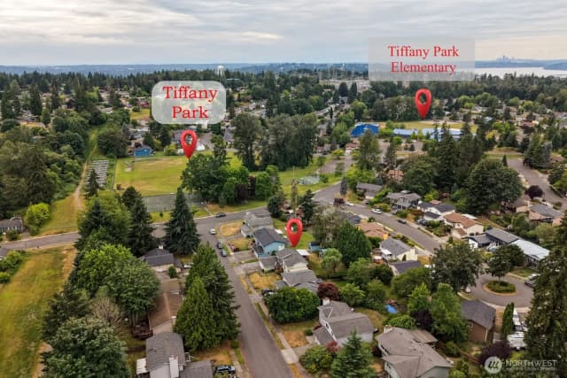 Property photo for 3200 Se 20th Court, Renton photo 4