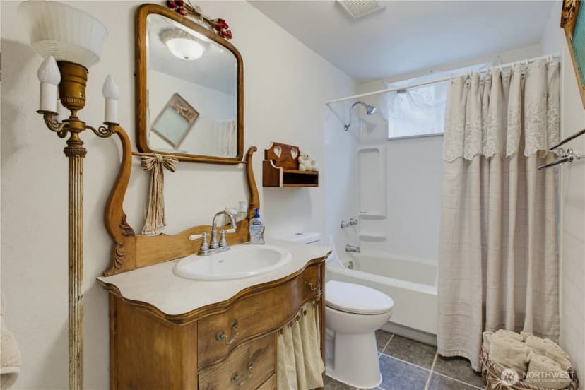 Property photo for 3200 Se 20th Court, Renton photo 22