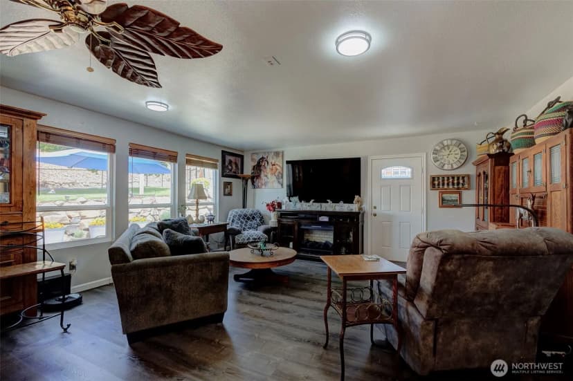 Property photo for 749 Wheeler Hill Road, Wenatchee photo 5