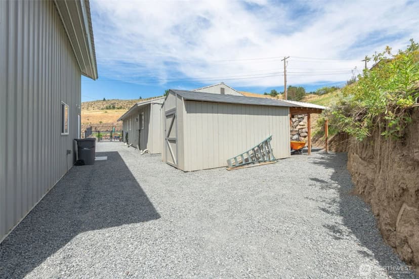 Property photo for 749 Wheeler Hill Road, Wenatchee photo 17