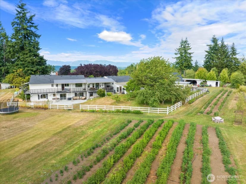 Property photo for 21520 50th Avenue Nw, Stanwood photo 25
