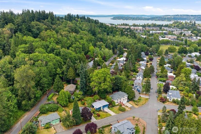 Property photo for 7616 Se 37th Place, Mercer Island photo 33