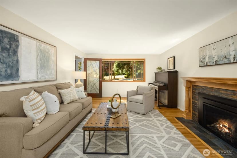 Property photo for 7616 Se 37th Place, Mercer Island photo 5