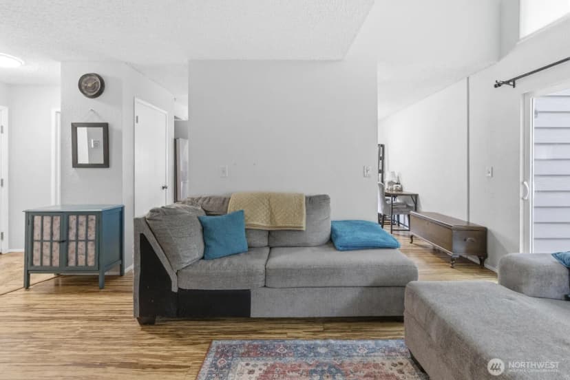Property photo for 8442 26th Avenue Sw #a, Seattle photo 13