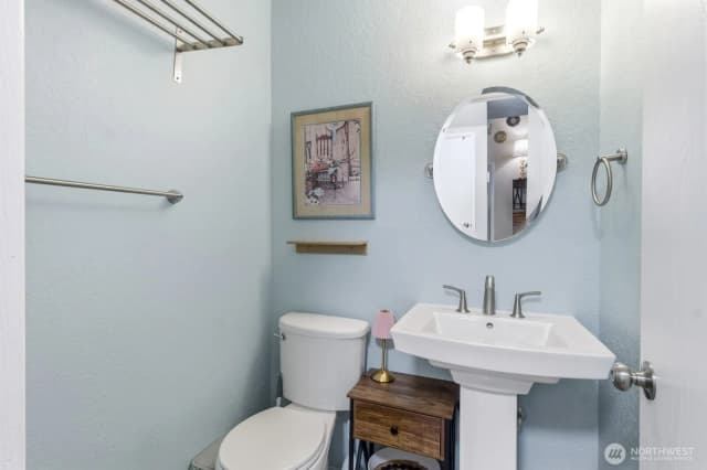 Property photo for 8442 26th Avenue Sw #a, Seattle photo 4