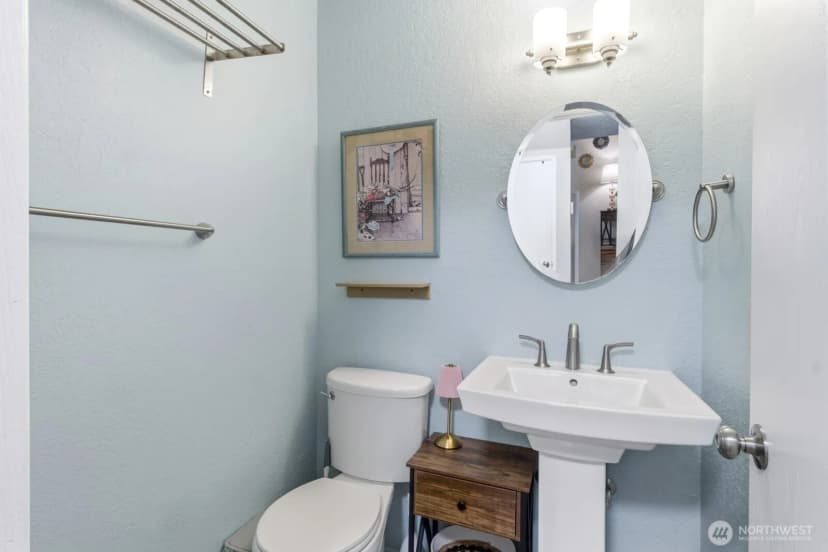 Property photo for 8442 26th Avenue Sw #a, Seattle photo 4