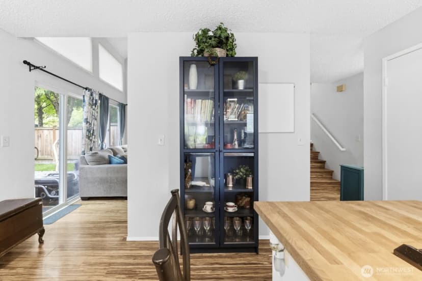 Property photo for 8442 26th Avenue Sw #a, Seattle photo 7