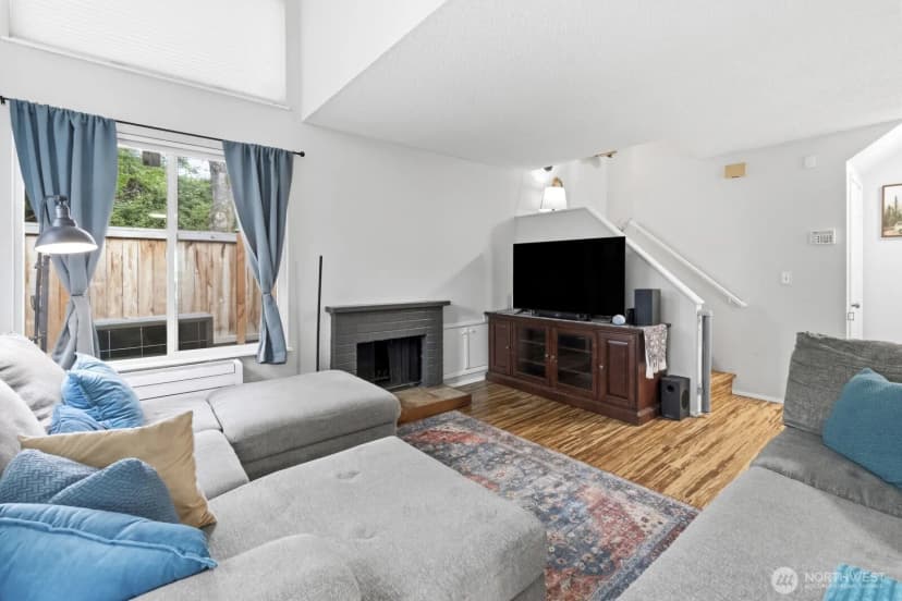 Property photo for 8442 26th Avenue Sw #a, Seattle photo 6