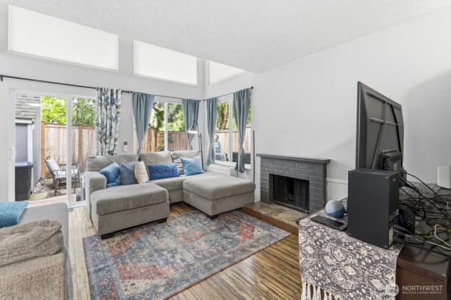 Property photo for 8442 26th Avenue Sw #a, Seattle photo 5