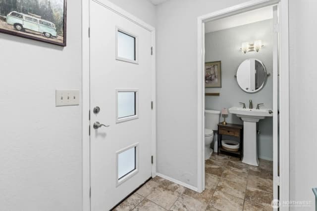 Property photo for 8442 26th Avenue Sw #a, Seattle photo 3