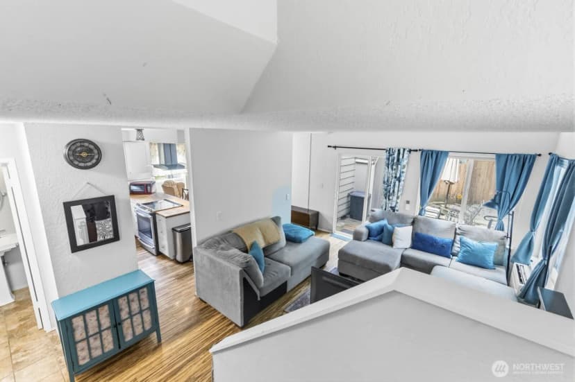 Property photo for 8442 26th Avenue Sw #a, Seattle photo 15
